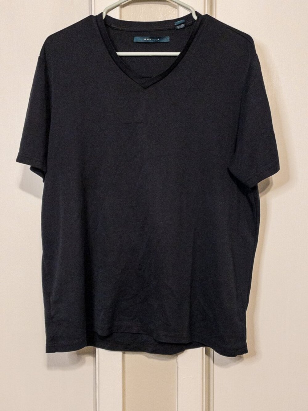 Perry Ellis Black V-Neck Short Sleeve T-Shirt Size L